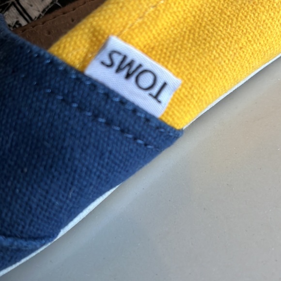 Women’s blue and gold TOMS - Picture 2 of 7